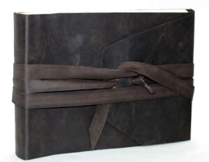 Подарочный кожаный фотоальбом "Альбино"